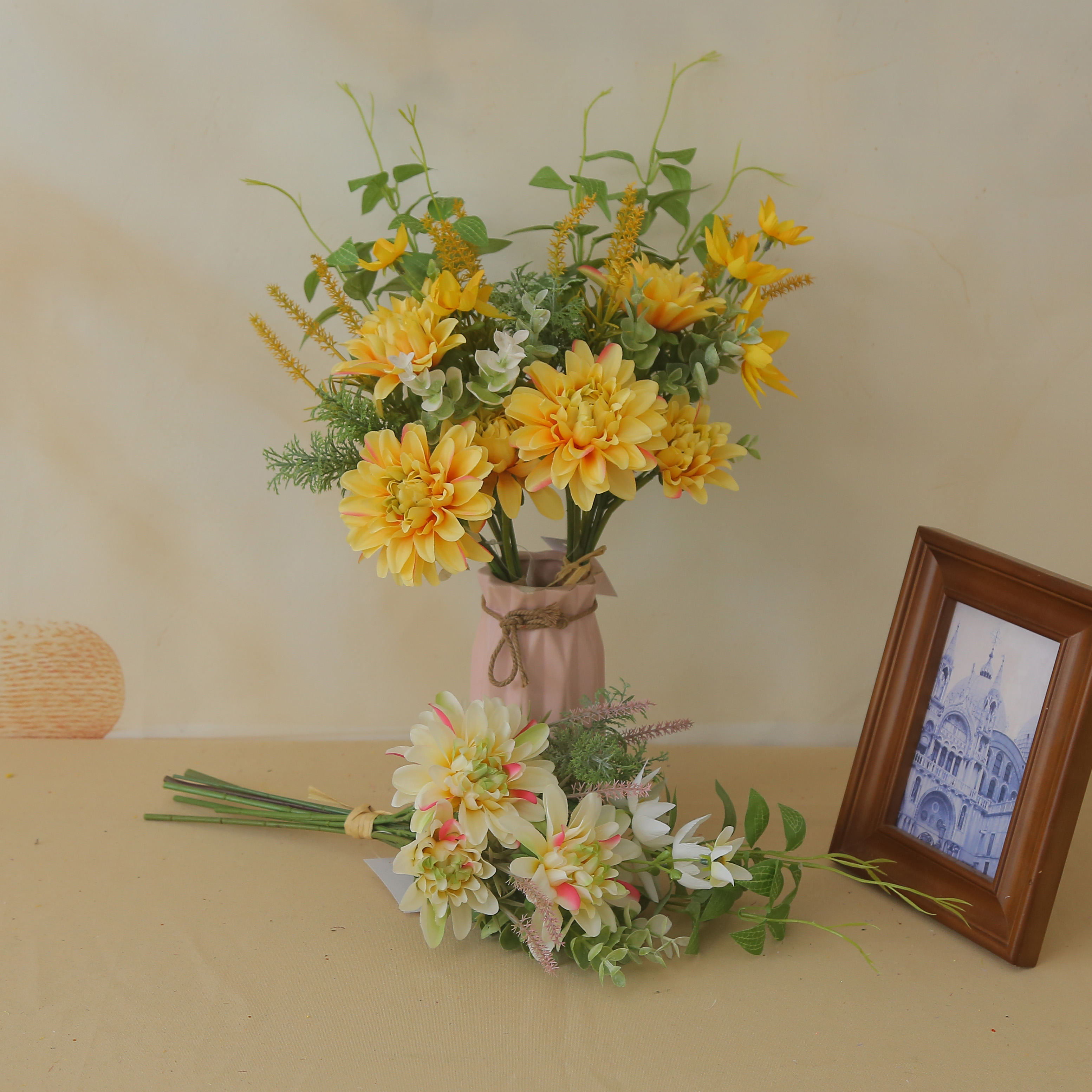 Dahlia Bouquet