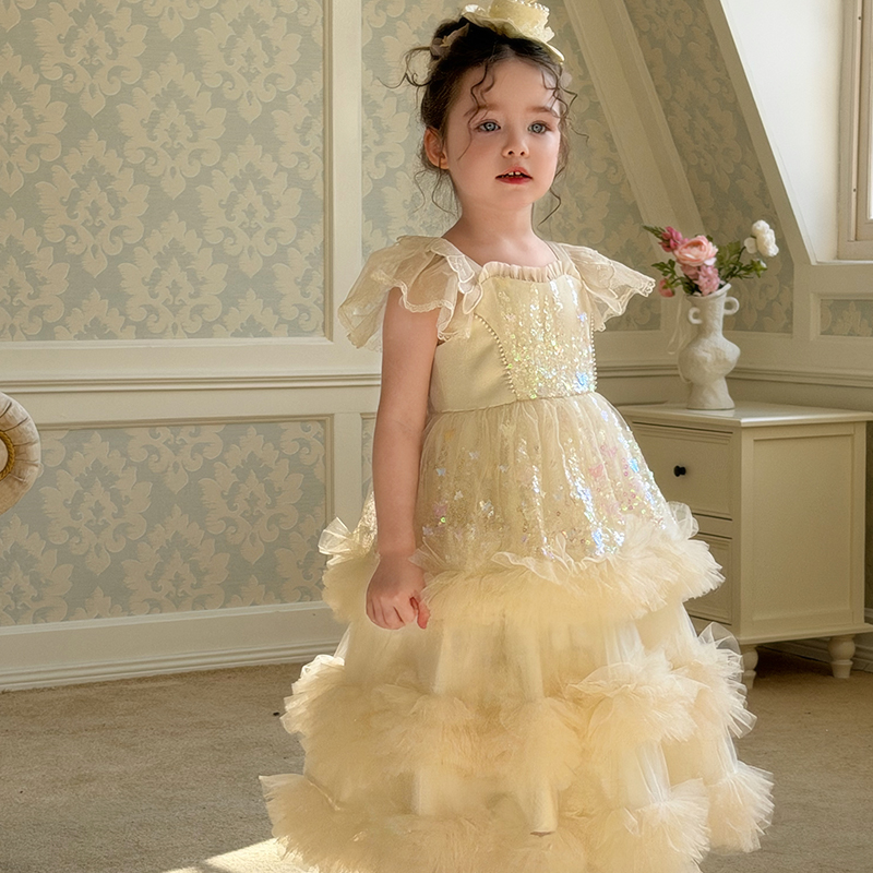 sleeveless princess dress