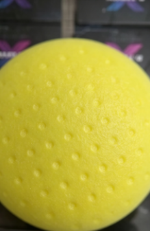 Polka-dot sponge dish
