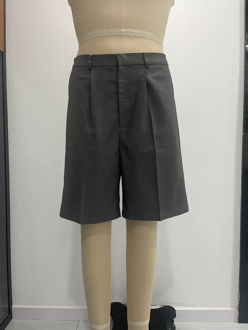 Men's Pleated Suit Bermuda Shorts
