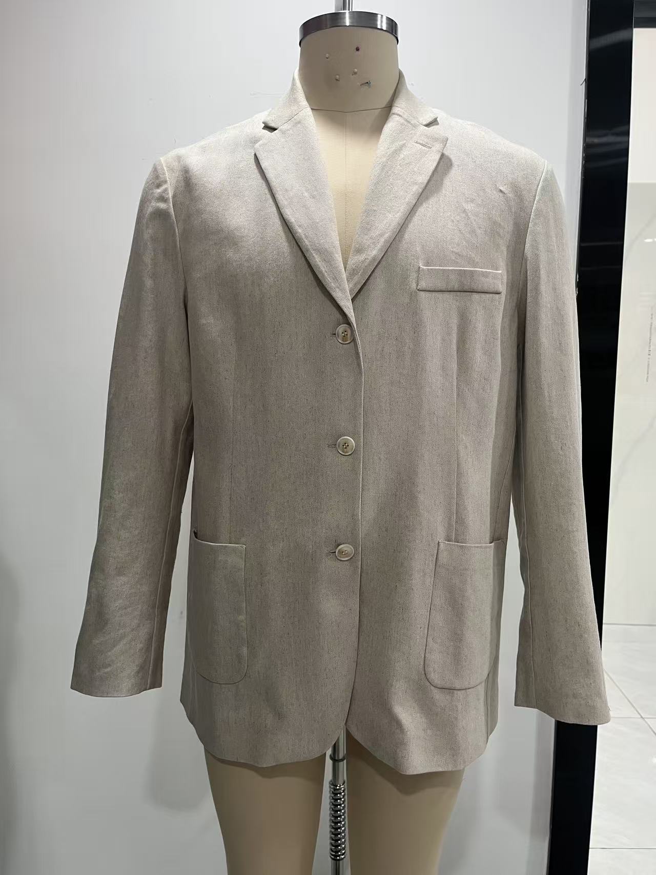 Light Linen-Cotton Blend 3-Button Casual Blazer