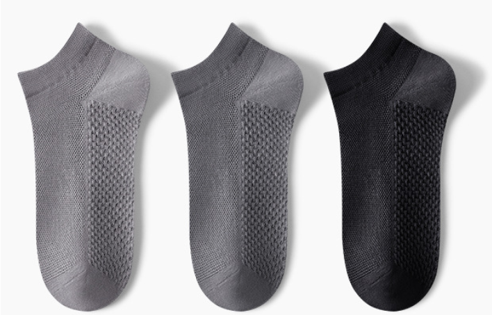 Men's anti-odor, moisture-wicking, lightweight cotton no-show socks for spring and summer.