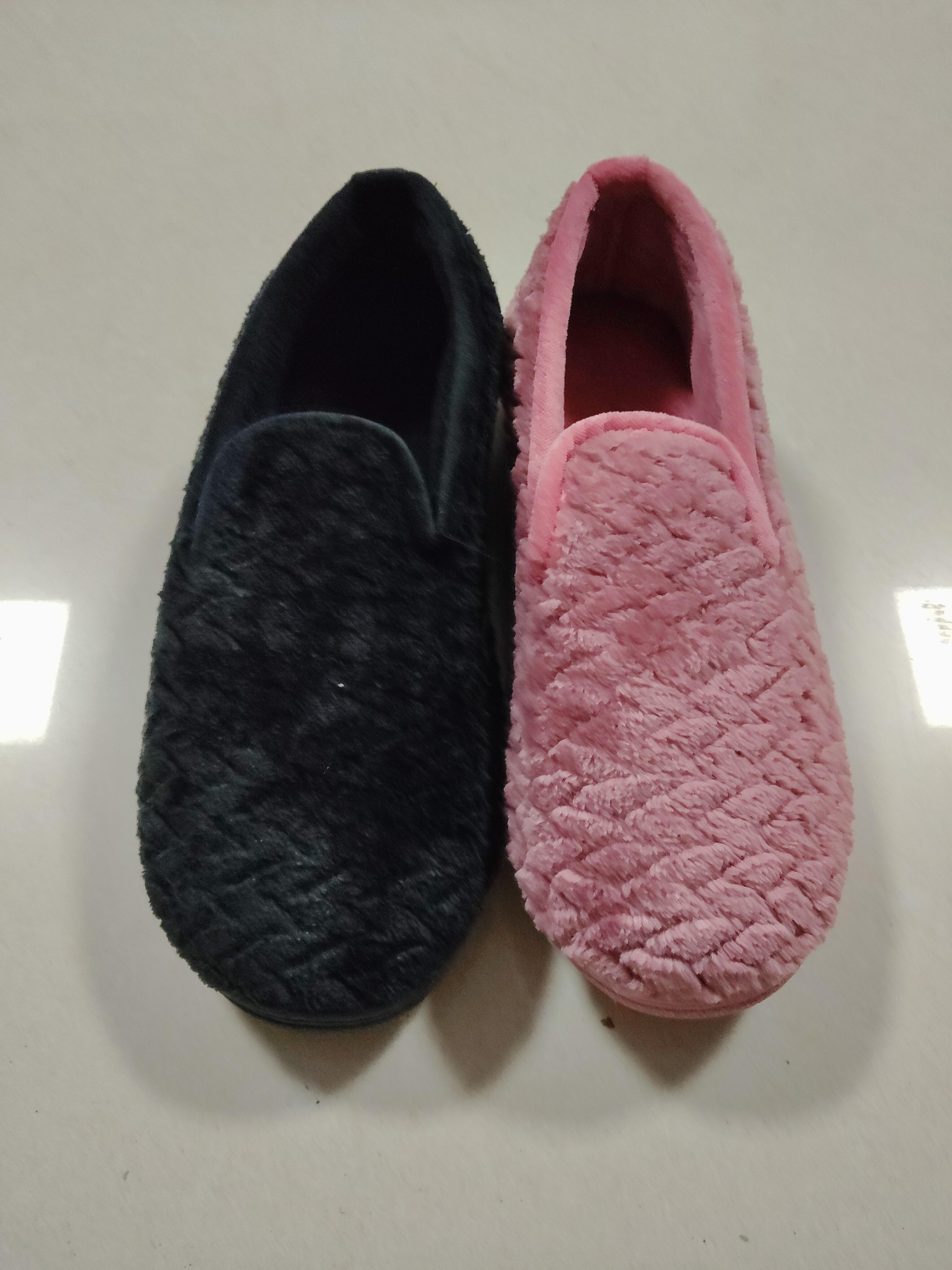 Indoor shoes
