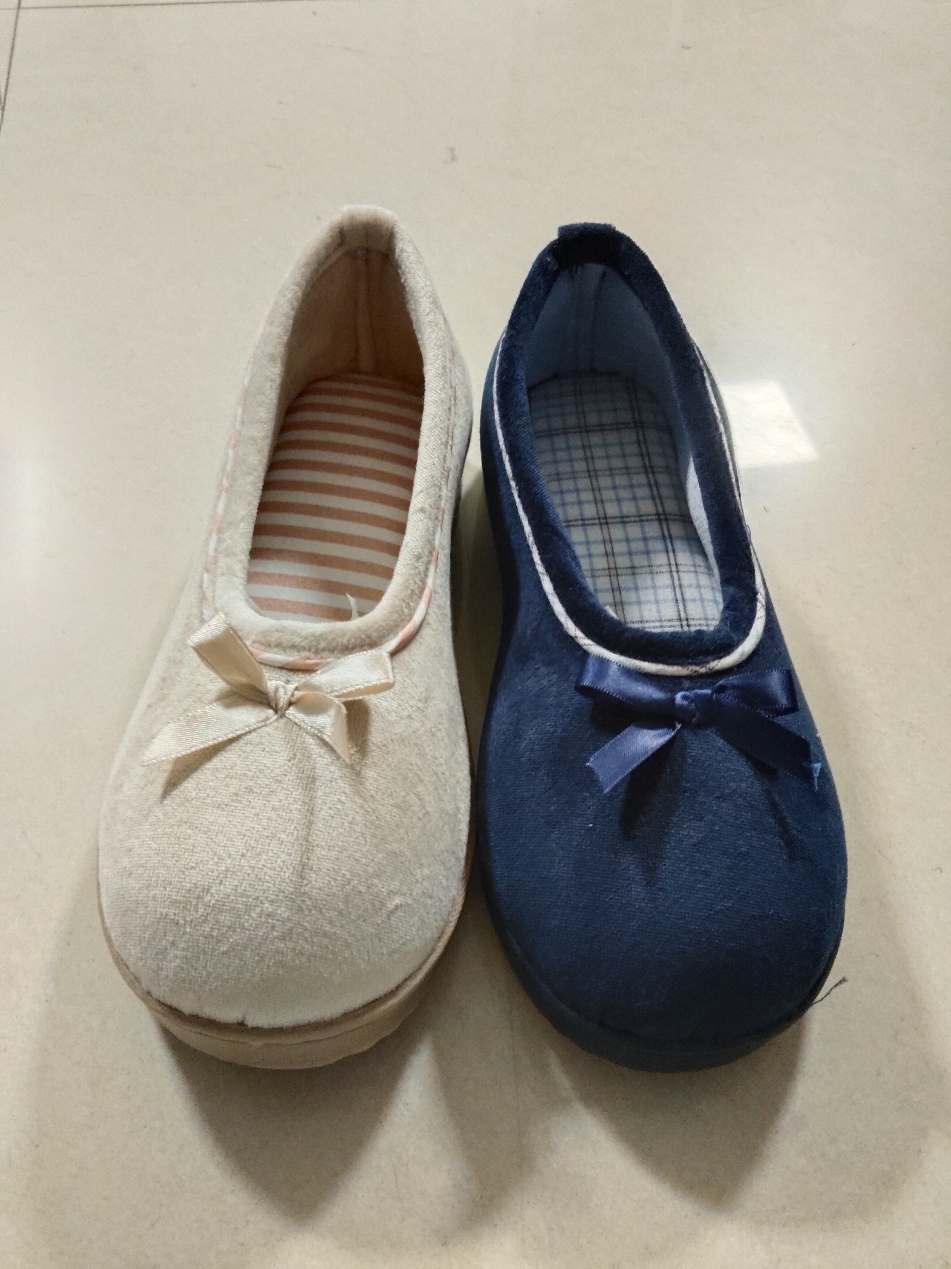 Indoor shoes