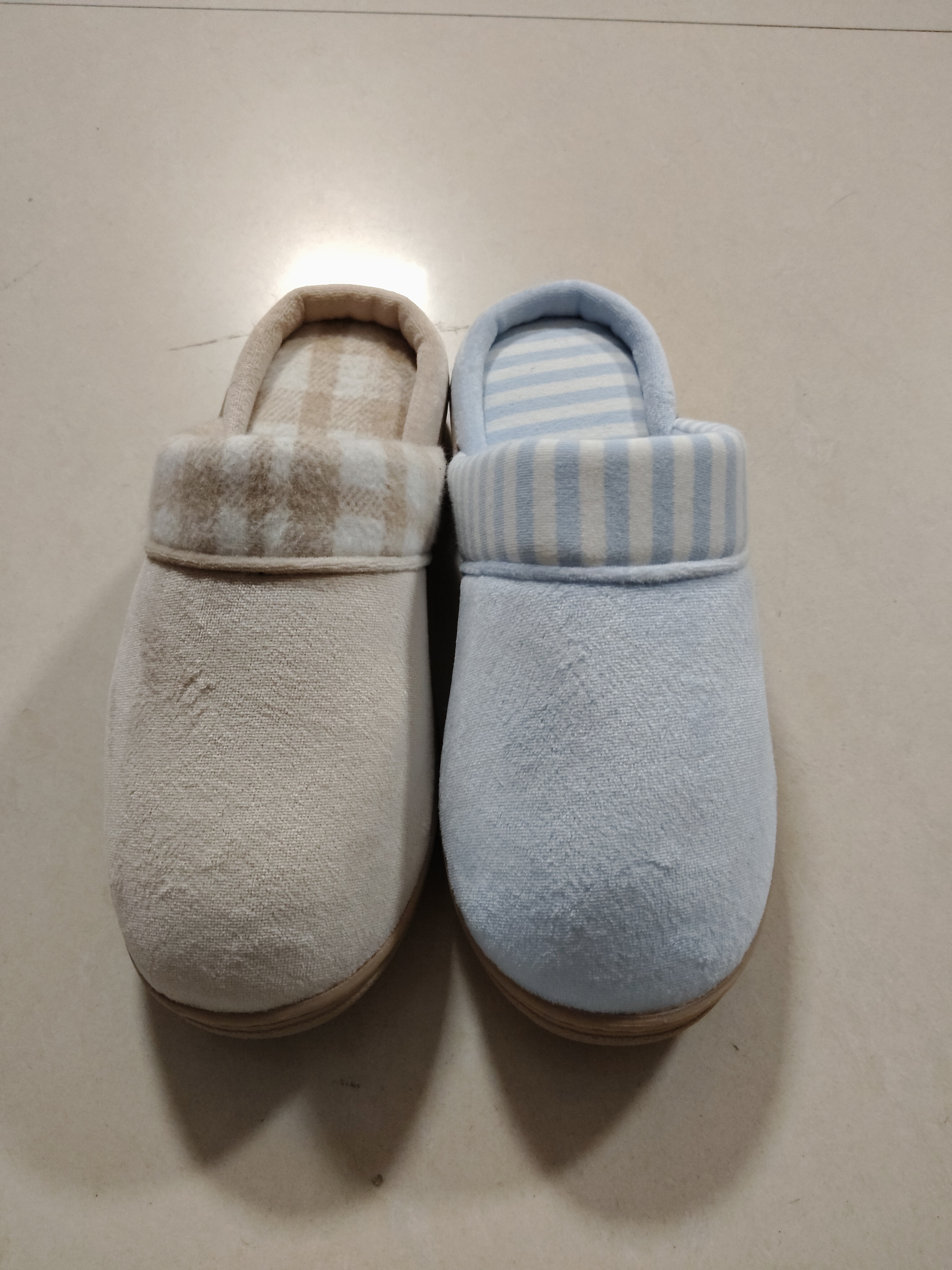Indoor shoes