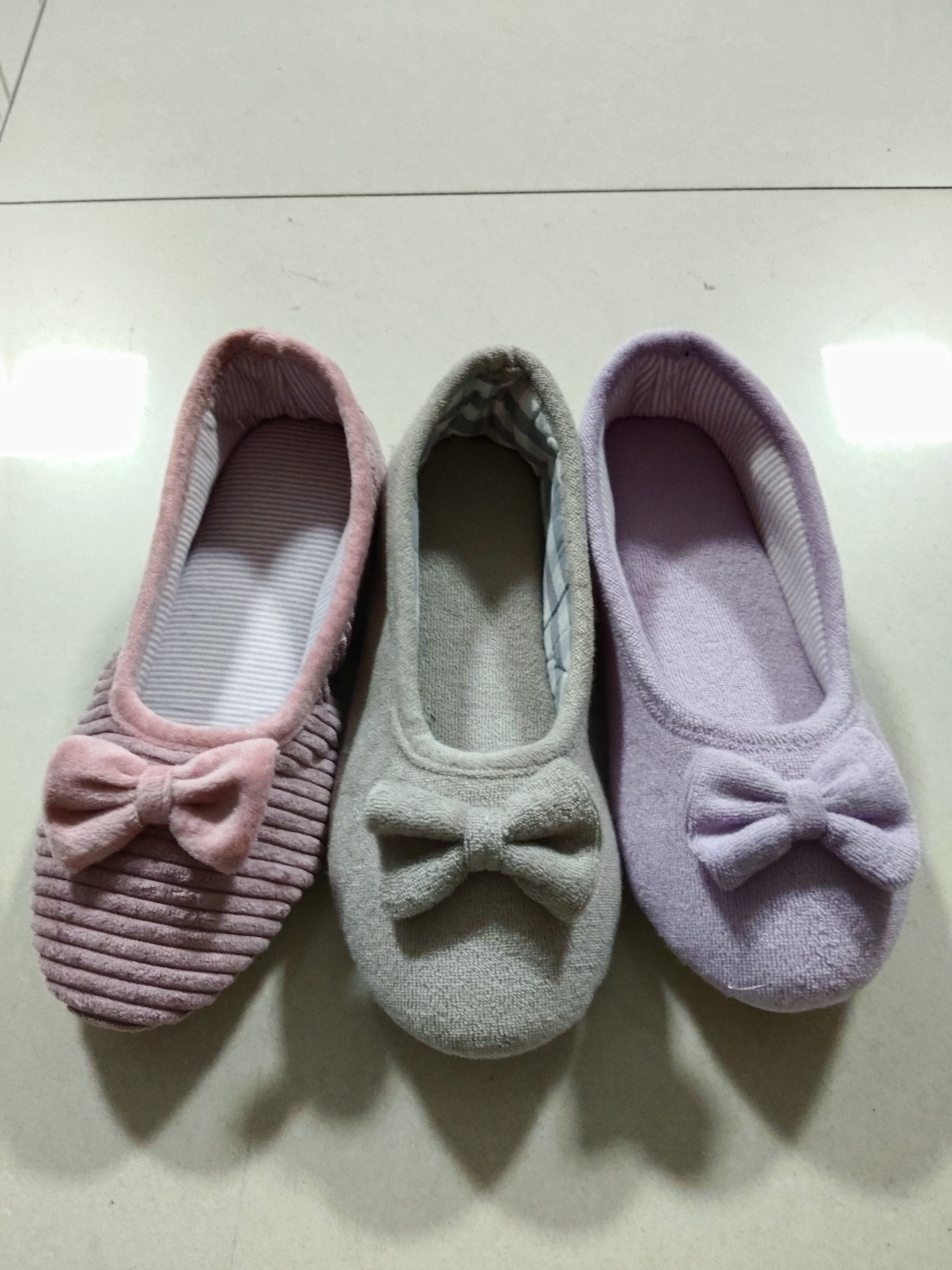 Indoor shoes