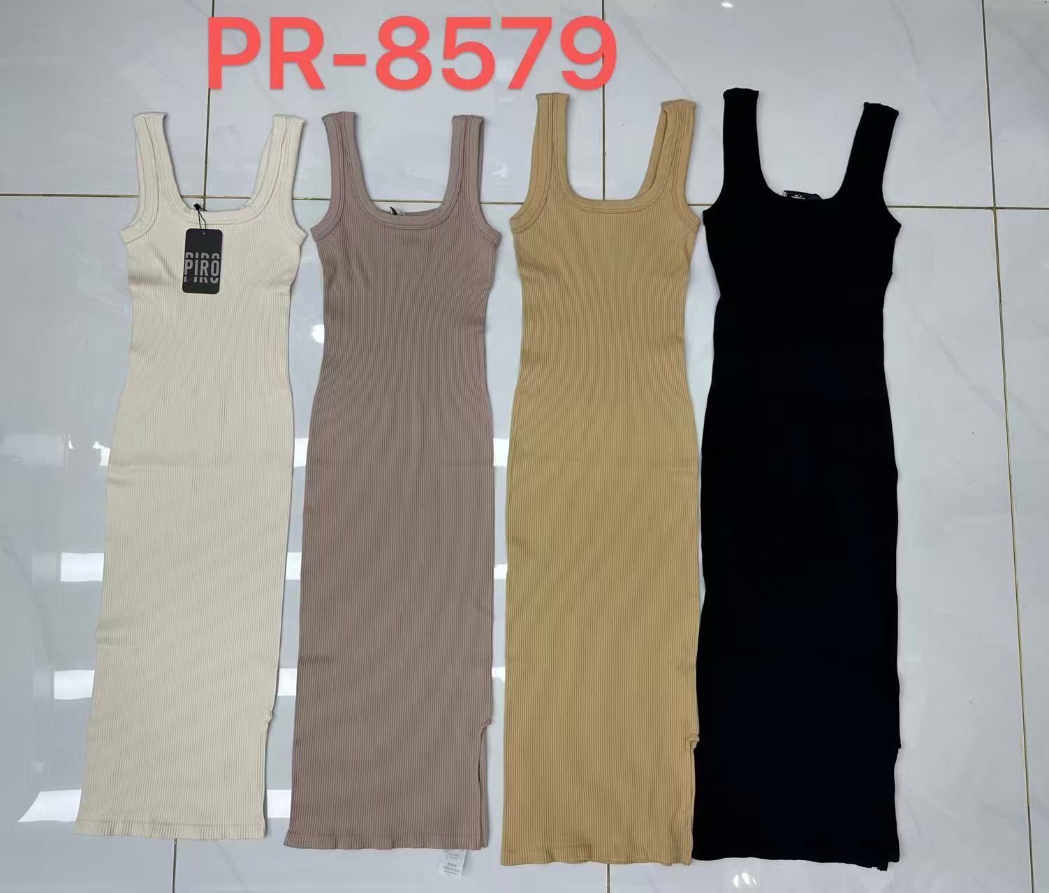 Pinafore dress