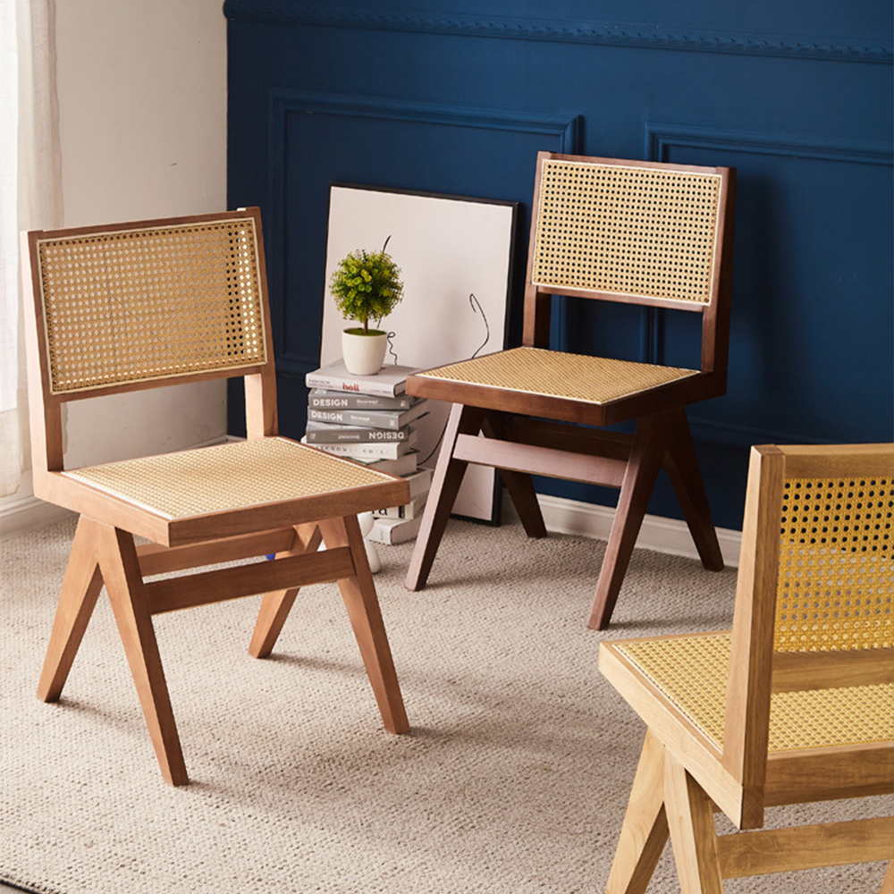 Restaurant Furniture Durable Luxurious Solid Wood Frame Rattan Chair Coffee Table and Chair