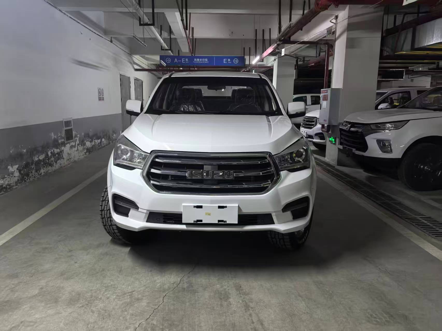 Qingling ISUZU TAGA H Diesel Pickup Truck