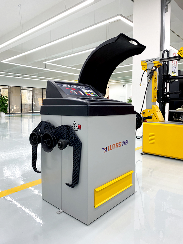 Shinely Car Tire Wheel Balancing Machine Workshop Wheel Balancer Repair Machine
