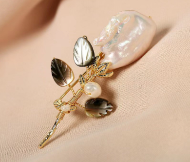Vintage Baroque Freshwater Pearl Rose Brooch Women Fashion Jewelry