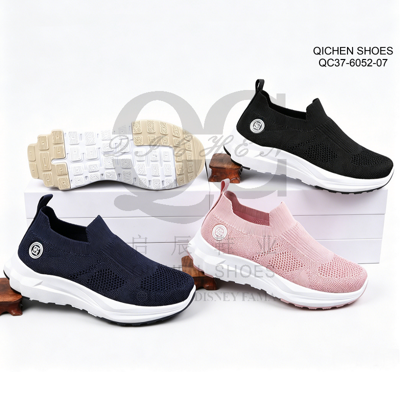 Ladies flyknitting slip-on casual shoes
