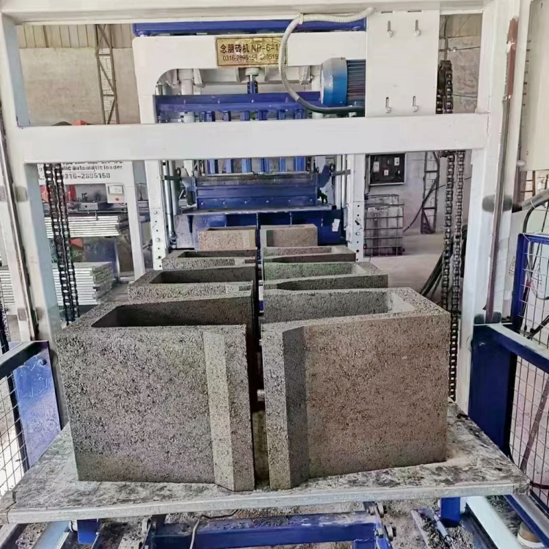 NP QT9-15C Multi-functional fully-automatic block making machine