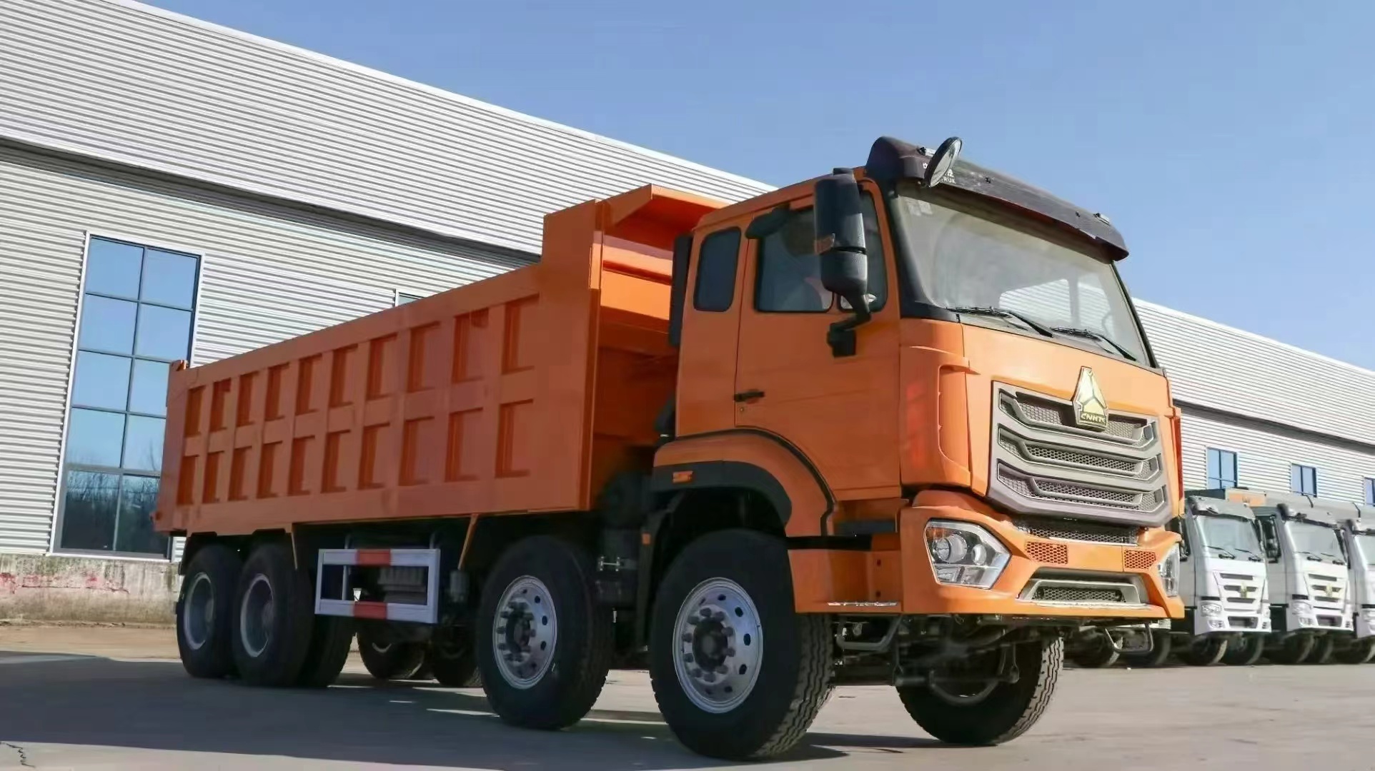 Export HOWO NX 8X4 Dump Trucks