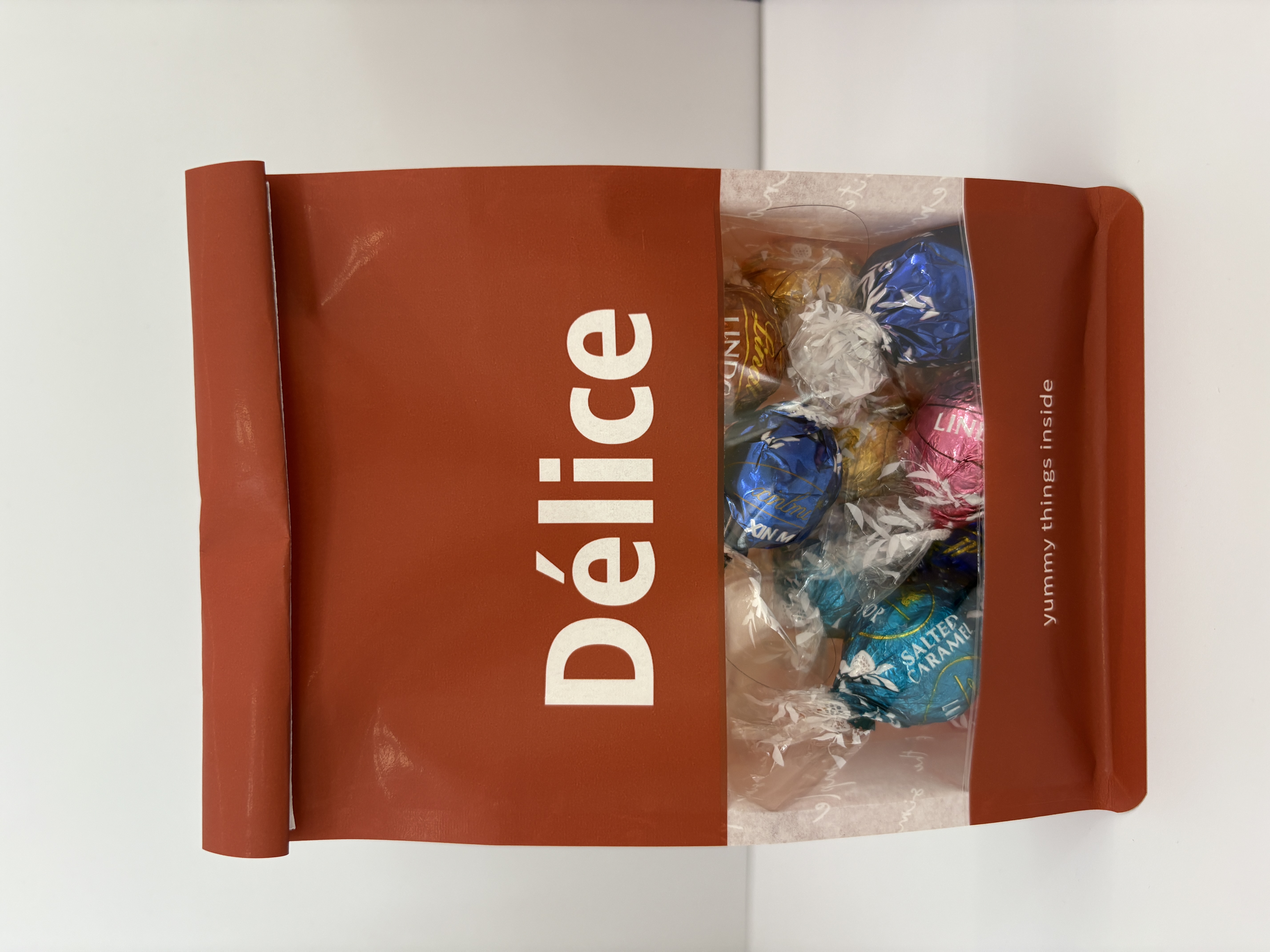 16 pcs chocolate