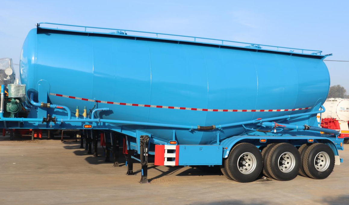 Bulk cement semi trailer