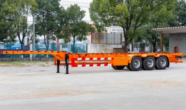Skeleton semi-trailer