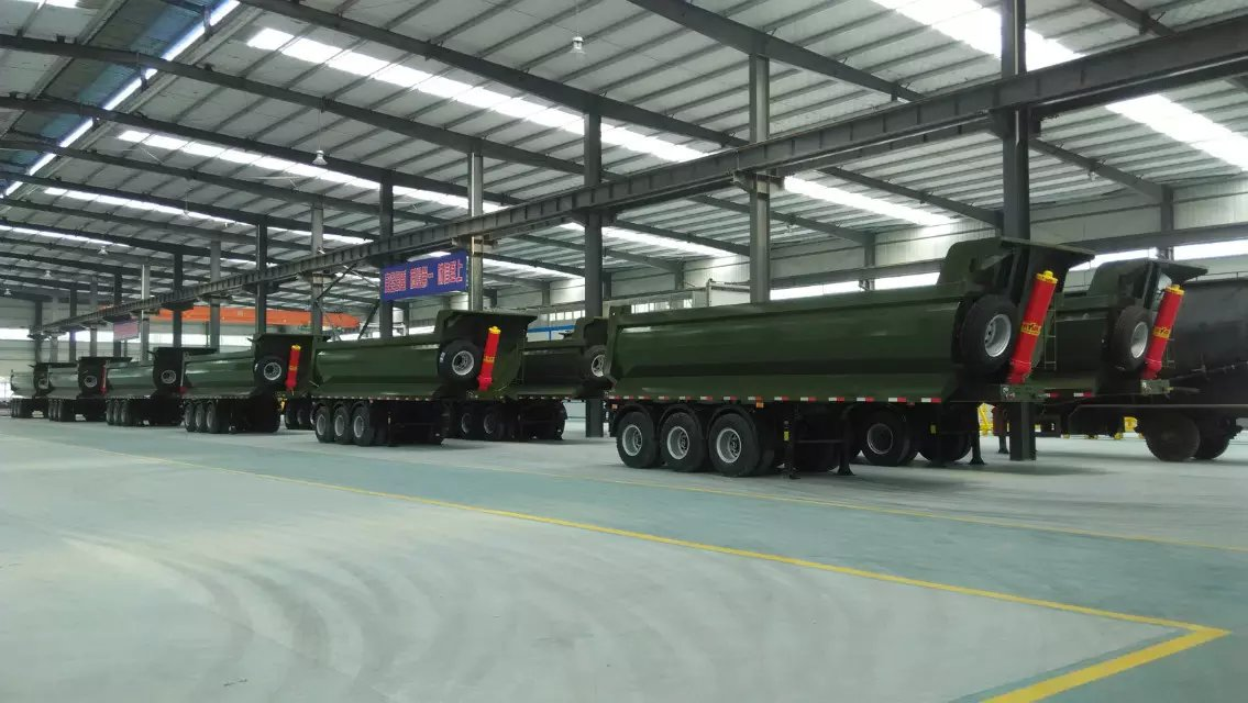 Rear Dump Semi-Trailer