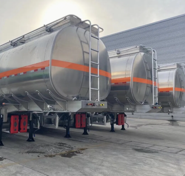 Fuel tank-trailer