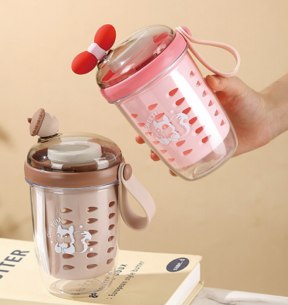 Cost-effective 2-Layer Food Grade PP Salad Cup with Fork Leak-Proof 600ml Fruit Container Salad Bowl