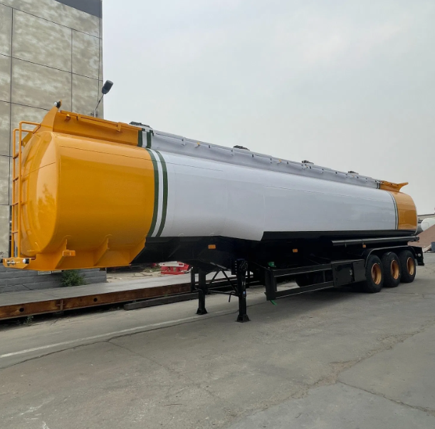 Fuel tanker